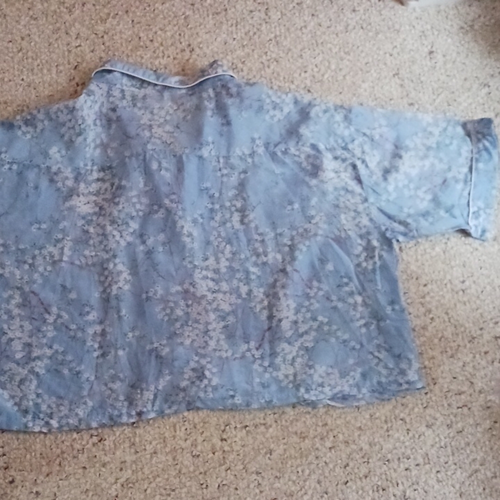 PAPINELLE Floral Kimono Style Button Down - Picture 6 of 7